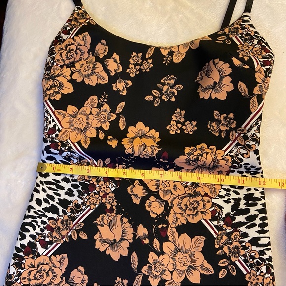 GUESS Body Con Floral & Animal Print scuba like fabric Dress XS - Picture 6 of 14